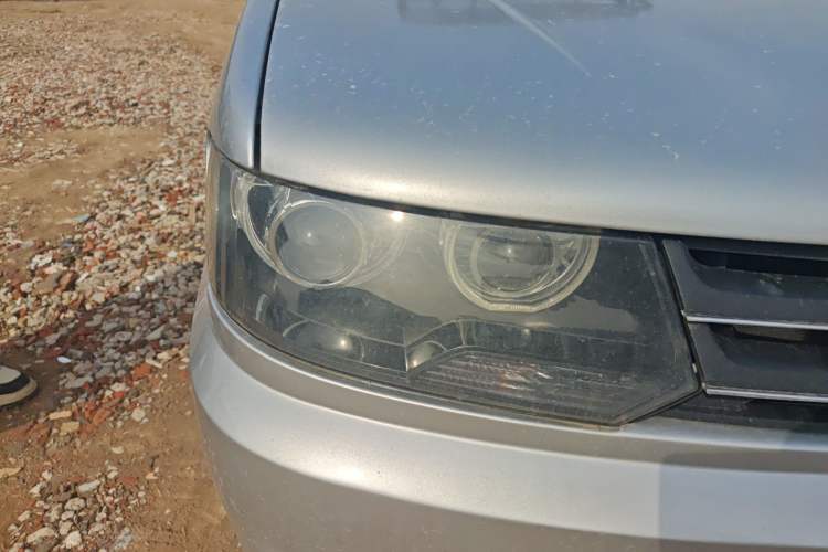 Used Volkswagen Jetta 2010 1.6L Partner Right Front Headlight