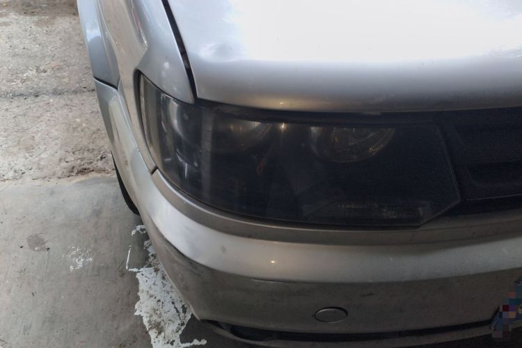 Used Volkswagen Jetta 2010 1.6L Partner Right Front Headlight