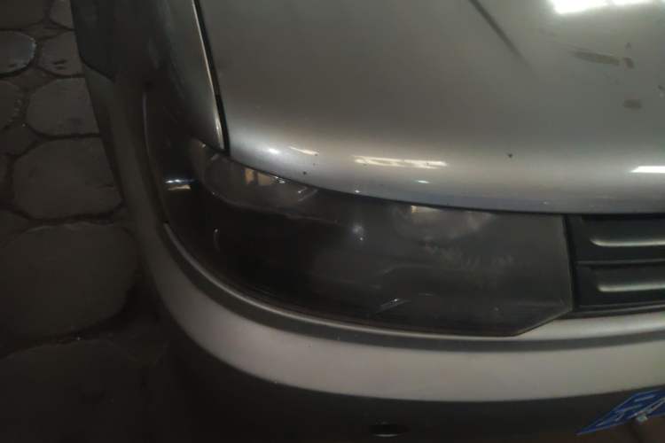 Used Volkswagen Jetta 2010 1.6L Partner Right Front Headlight