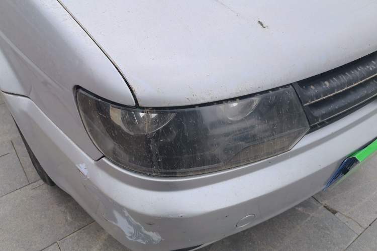 Used Volkswagen Jetta 2010 1.6L Partner Right Front Headlight