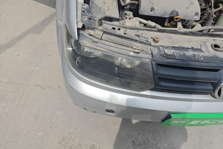 Used Volkswagen Jetta 2010 1.6L Partner Right Front Headlight