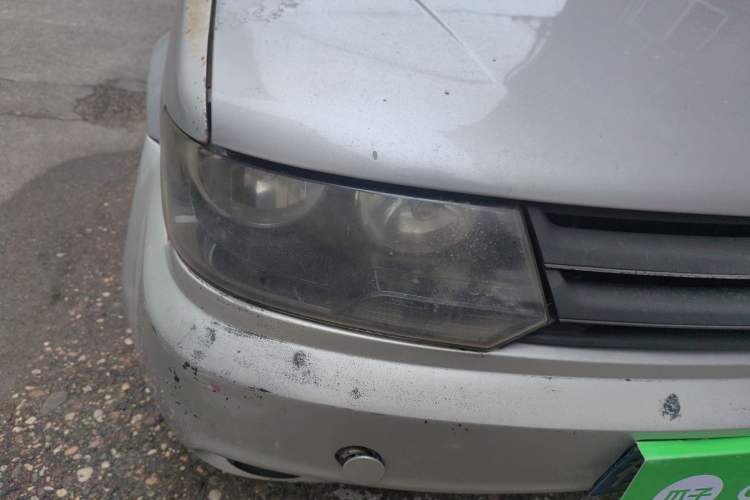 Used Volkswagen Jetta 2010 1.6L Partner Right Front Headlight