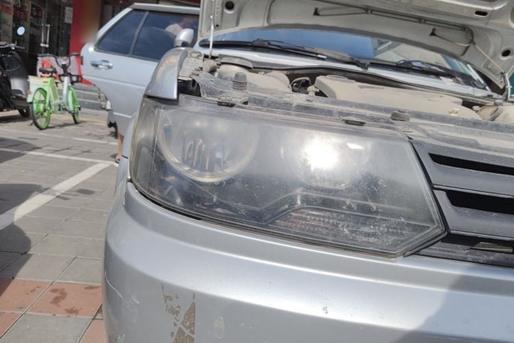 Used Volkswagen Jetta 2010 1.6L Partner Right Front Headlight