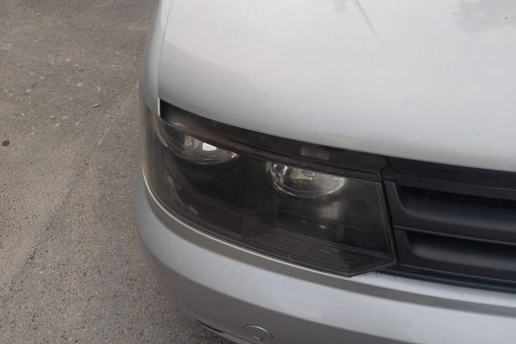 Used Volkswagen Jetta 2010 1.6L Partner Right Front Headlight