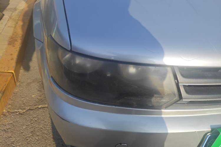 Used Volkswagen Jetta 2010 1.6L Vanguard Right Front Headlight