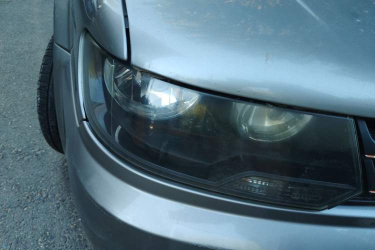 Used Volkswagen Jetta 2010 1.6L Partner Right Front Headlight
