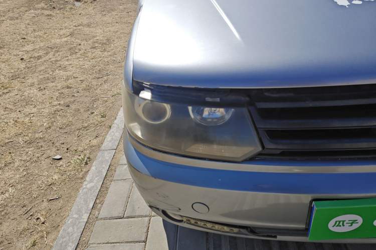 Used Volkswagen Jetta 2010 1.6L Partner Right Front Headlight
