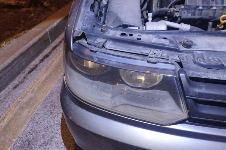 Used Volkswagen Jetta 2010 1.6L Partner Right Front Headlight