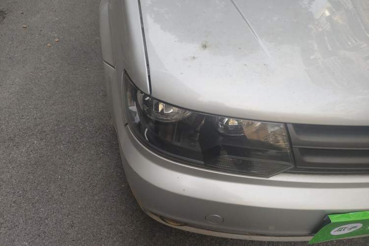 Used Volkswagen Jetta 2010 1.6L Partner Right Front Headlight