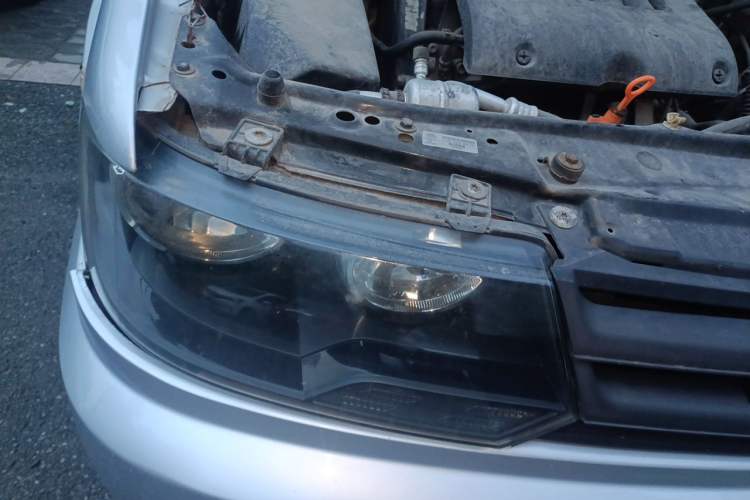 Used Volkswagen Jetta 2010 1.6L Partner Right Front Headlight
