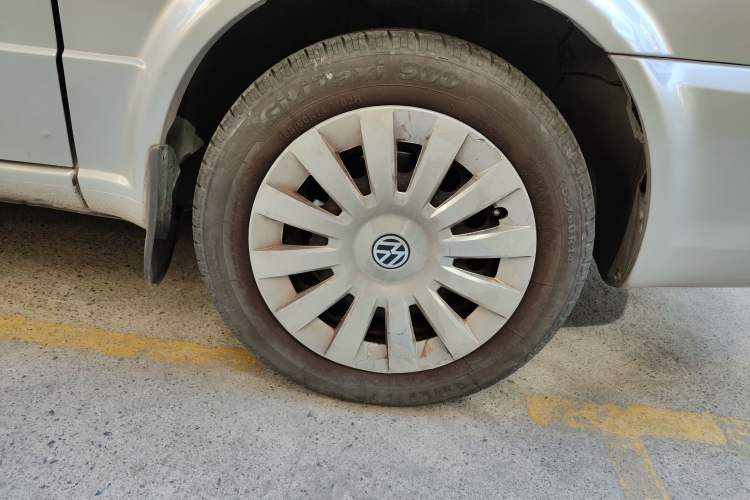 Used Volkswagen Jetta 2010 1.6L Partner Right Front Wheel Hub