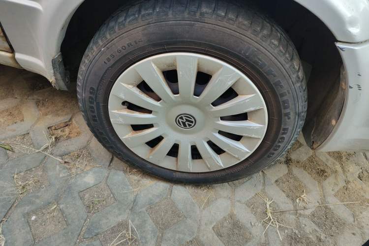 Used Volkswagen Jetta 2010 1.6L Partner Right Front Wheel Hub