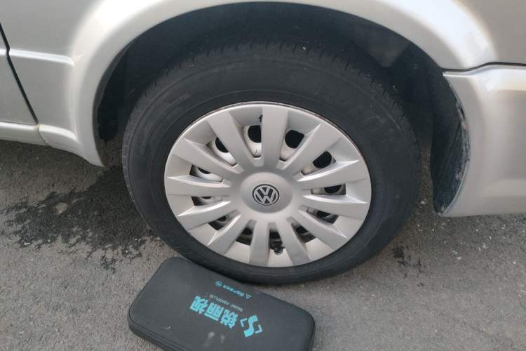 Used Volkswagen Jetta 2010 1.6L Partner Right Front Wheel Hub