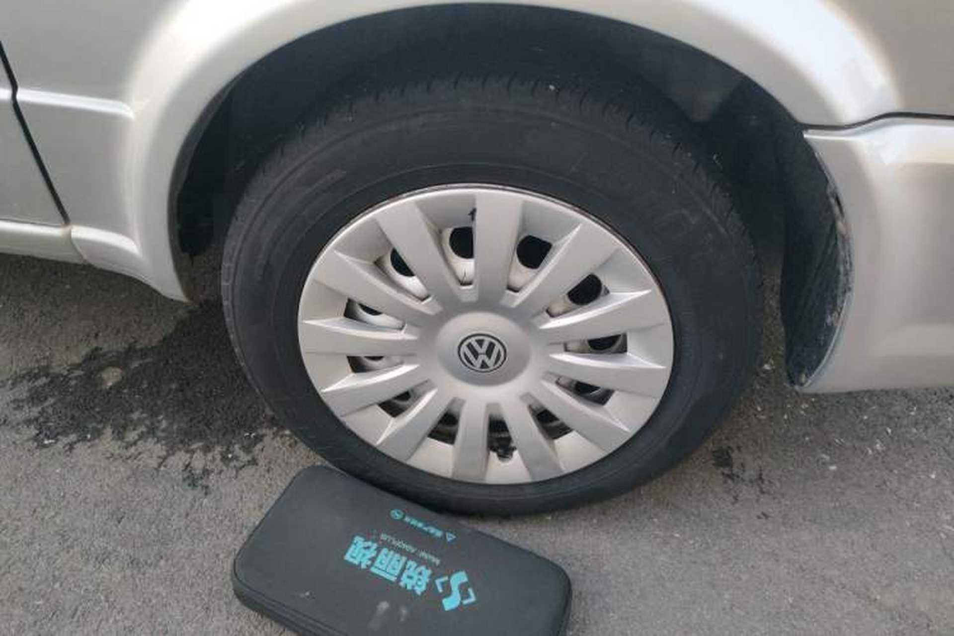 Used Volkswagen Jetta 2010 1.6L Partner Right Front Wheel Hub