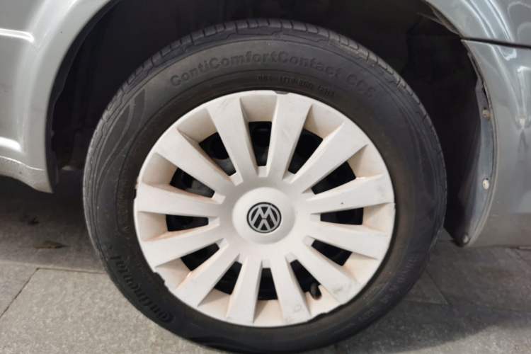 Used Volkswagen Jetta 2010 1.6L Partner Right Front Wheel Hub