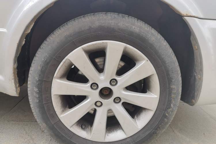 Used Volkswagen Jetta 2010 1.6L Partner Right Front Wheel Hub