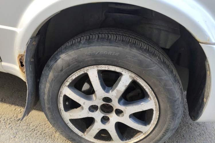 Used Volkswagen Jetta 2010 1.6L Partner Right Front Wheel Hub