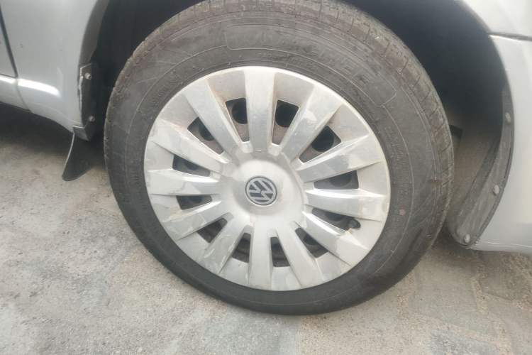Used Volkswagen Jetta 2010 1.6L Partner Right Front Wheel Hub