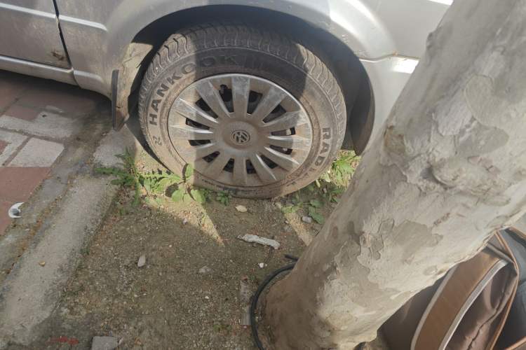 Used Volkswagen Jetta 2010 1.6L Partner Right Front Wheel Hub