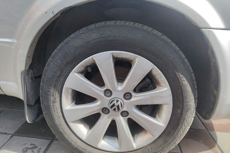 Used Volkswagen Jetta 2010 1.6L Partner Right Front Wheel Hub