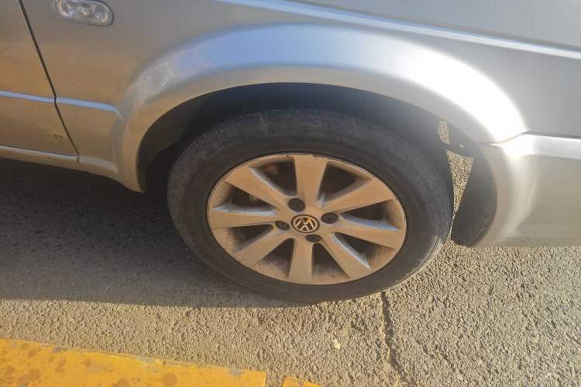 Used Volkswagen Jetta 2010 1.6L Vanguard Right Front Wheel Hub