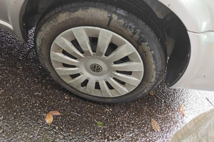 Used Volkswagen Jetta 2010 1.6L Partner Right Front Wheel Hub