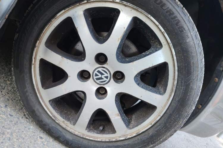 Used Volkswagen Jetta 2010 1.6L Partner Right Front Wheel Hub