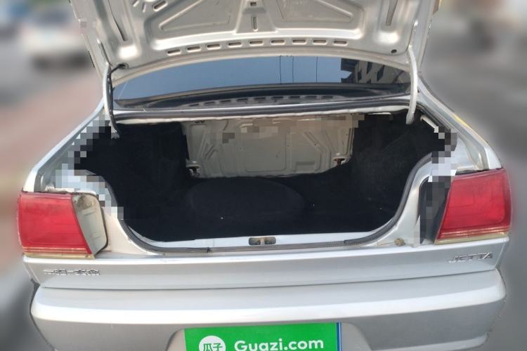 Used Volkswagen Jetta 2010 1.6L Partner Trunk