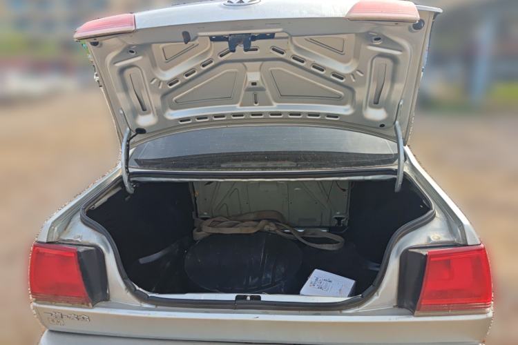 Used Volkswagen Jetta 2010 1.6L Partner Trunk