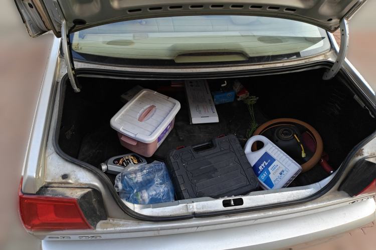 Used Volkswagen Jetta 2010 1.6L Vanguard Trunk