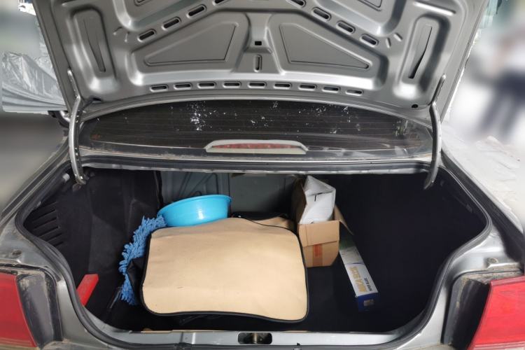 Used Volkswagen Jetta 2010 1.6L Partner Trunk