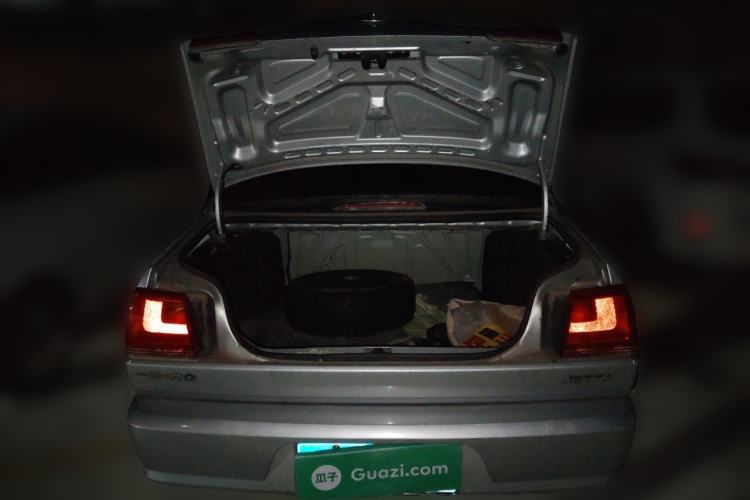 Used Volkswagen Jetta 2010 1.6L Partner Trunk