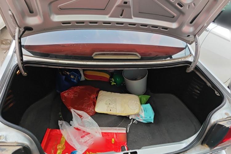 Used Volkswagen Jetta 2010 1.6L Partner Trunk