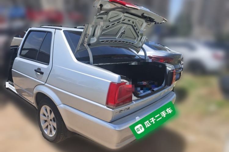 Used Volkswagen Jetta 2010 1.6L Partner Trunk