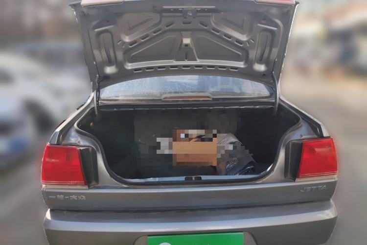 Used Volkswagen Jetta 2010 1.6L Partner Trunk