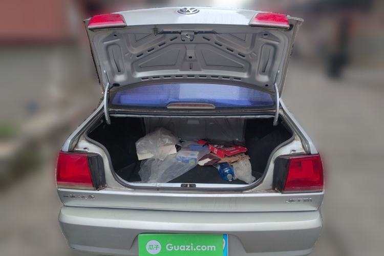 Used Volkswagen Jetta 2010 1.6L Partner Trunk