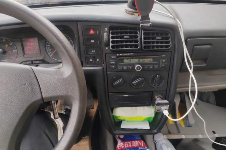 Used Volkswagen Jetta 2010 1.6L Partner Audio And AC Panel