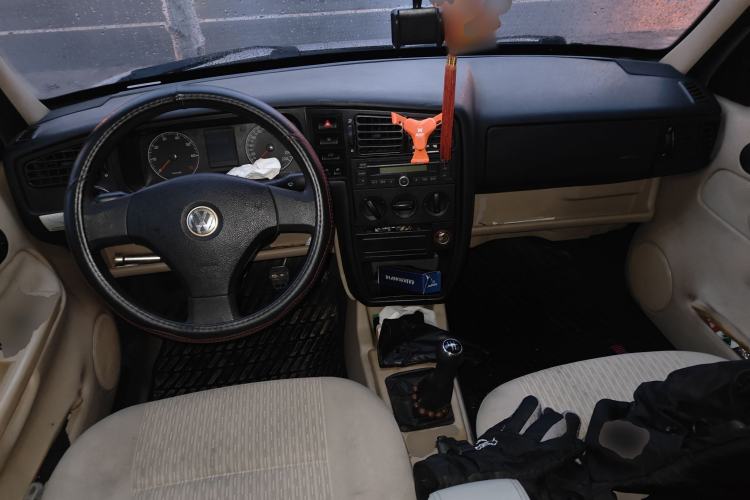 Used Volkswagen Jetta 2010 1.6L Vanguard Center Console