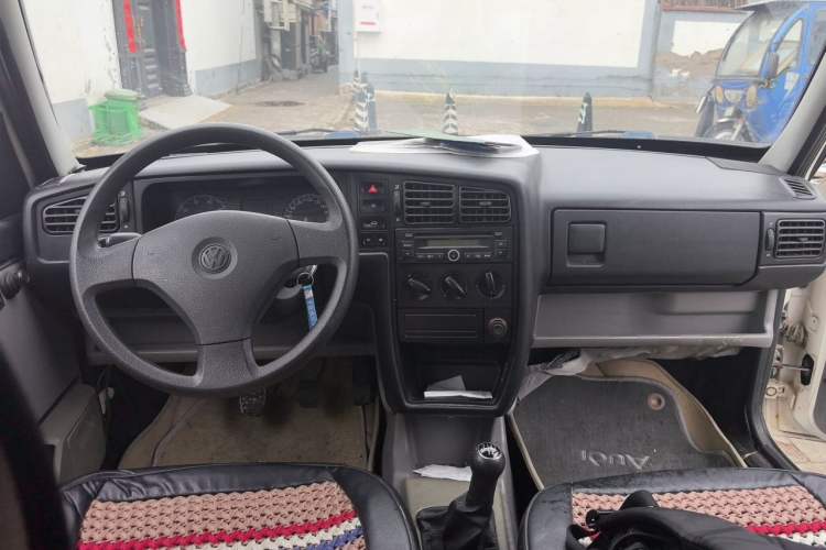 Used Volkswagen Jetta 2010 1.6L Partner Center Console