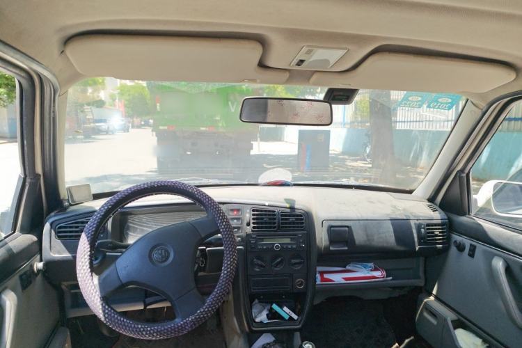 Used Volkswagen Jetta 2010 1.6L Partner Center Console