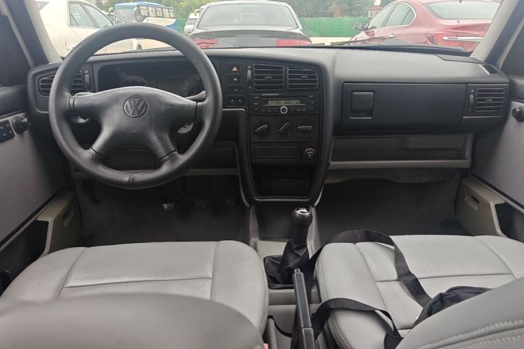 Used Volkswagen Jetta 2010 1.6L Partner Center Console