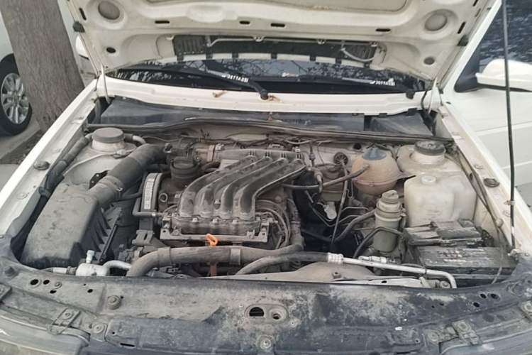 Used Volkswagen Jetta 2010 1.6L Vanguard Engine Bay