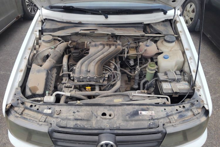 Used Volkswagen Jetta 2010 1.6L Partner Engine Bay
