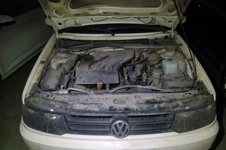 Used Volkswagen Jetta 2010 1.6L Partner Engine Bay