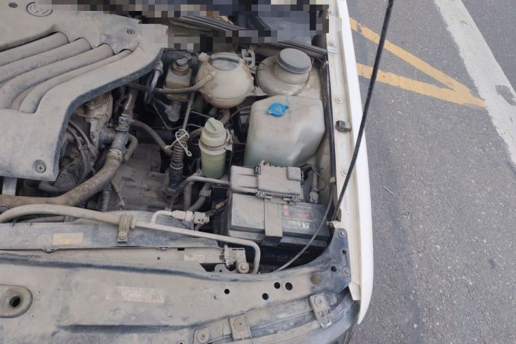 Used Volkswagen Jetta 2010 1.6L Partner Engine Bay Left
