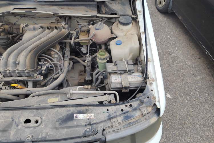 Used Volkswagen Jetta 2010 1.6L Partner Engine Bay Left