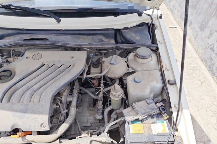 Used Volkswagen Jetta 2010 1.6L Partner Engine Bay Left