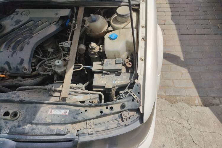 Used Volkswagen Jetta 2010 1.6L Partner Engine Bay Left
