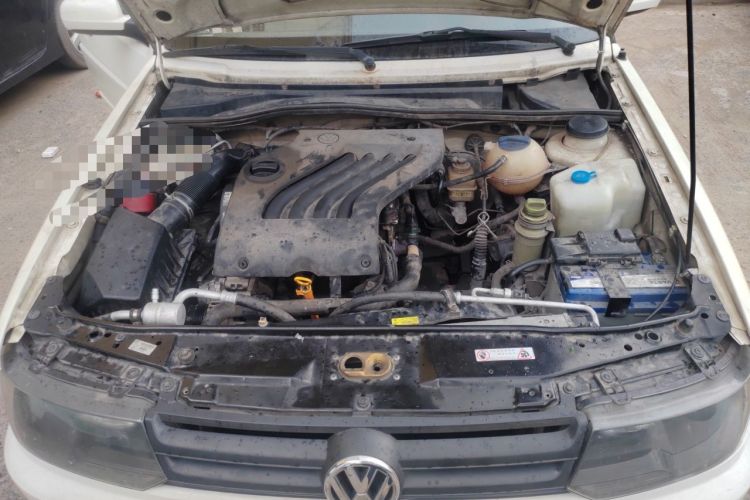 Used Volkswagen Jetta 2010 1.6L Partner Engine Bay