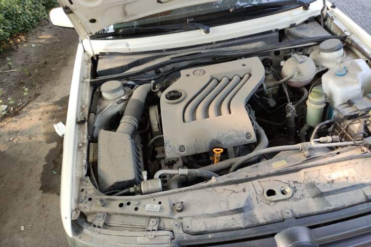 Used Volkswagen Jetta 2010 1.6L Partner Engine Bay Right
